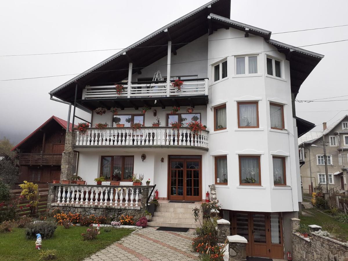 Pensiunea Orhideea Gura Humorului Exterior foto